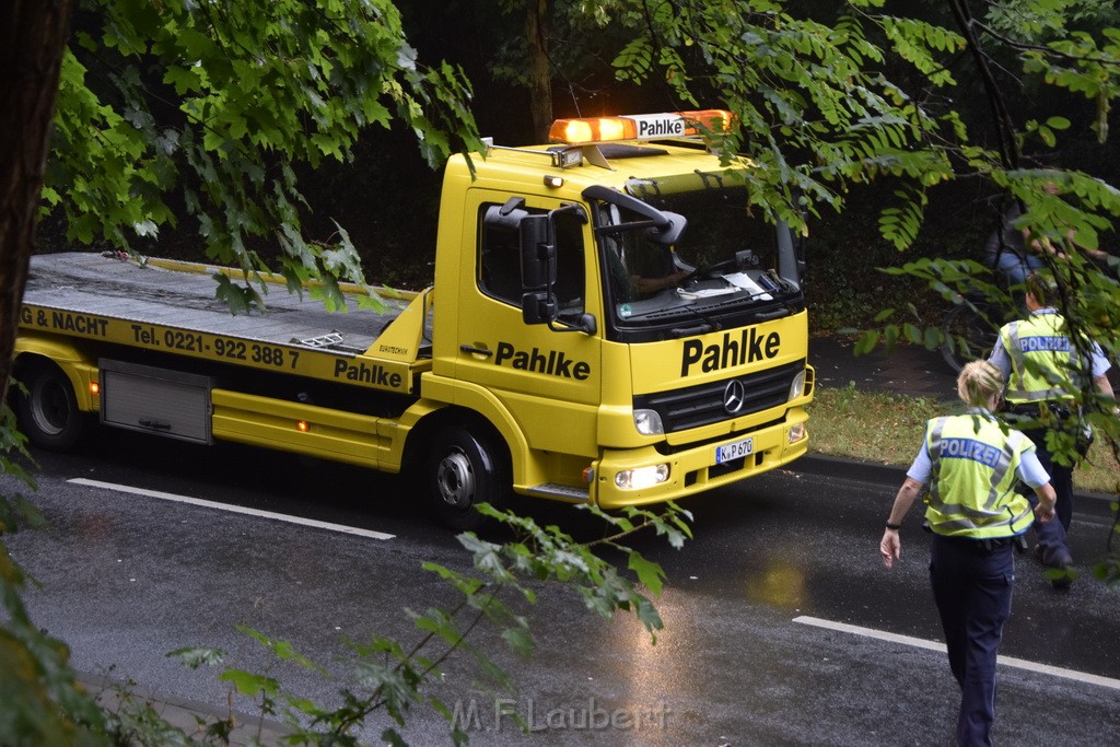 VU Frontal Koeln Hoehenhaus Berlinerstr vor Leuchterstr P25.JPG - Miklos Laubert